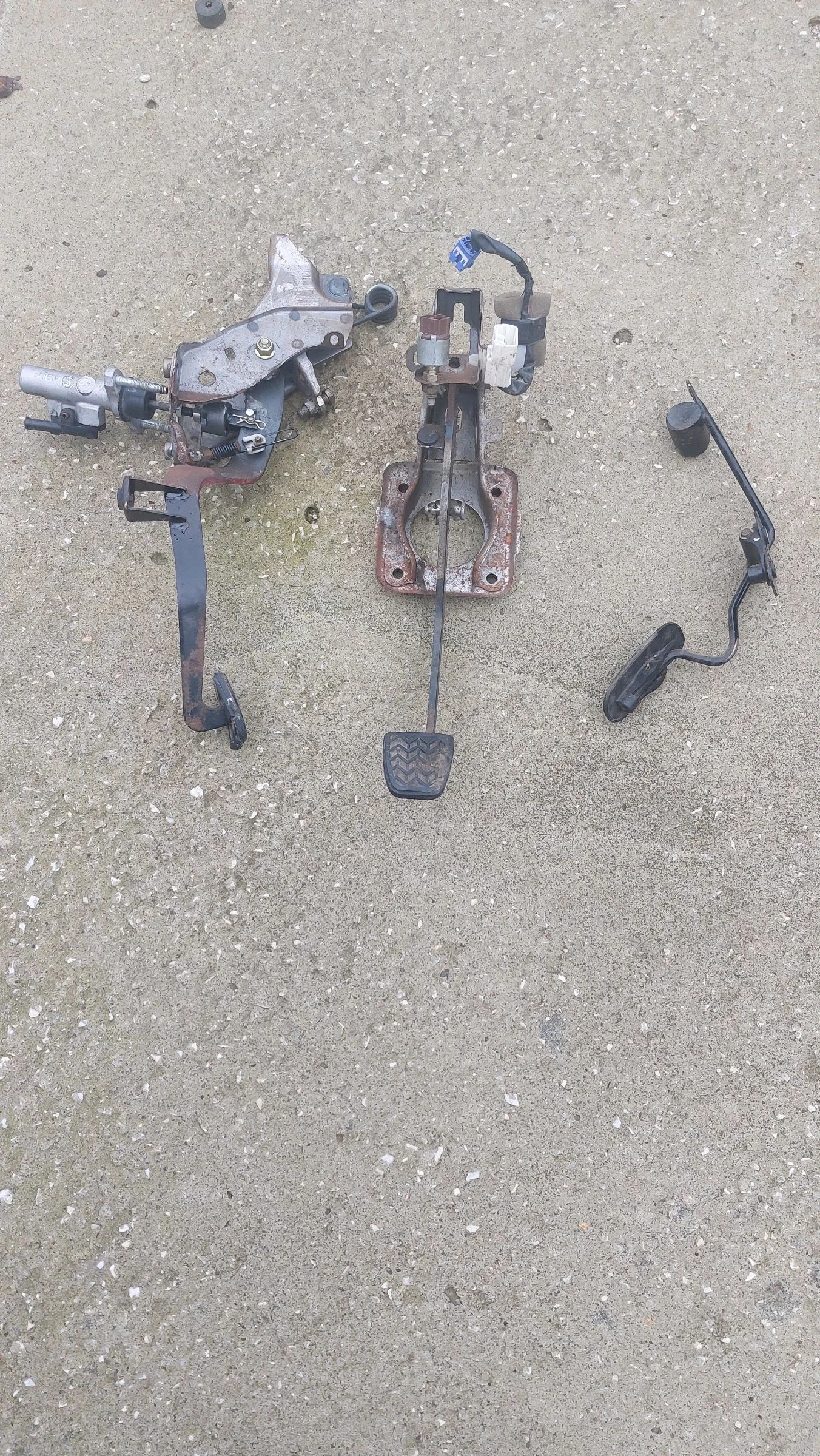 Toyota Rav4 2000 бензин 150  и дизел 140 коня на части | Mobile.bg — изображение 14