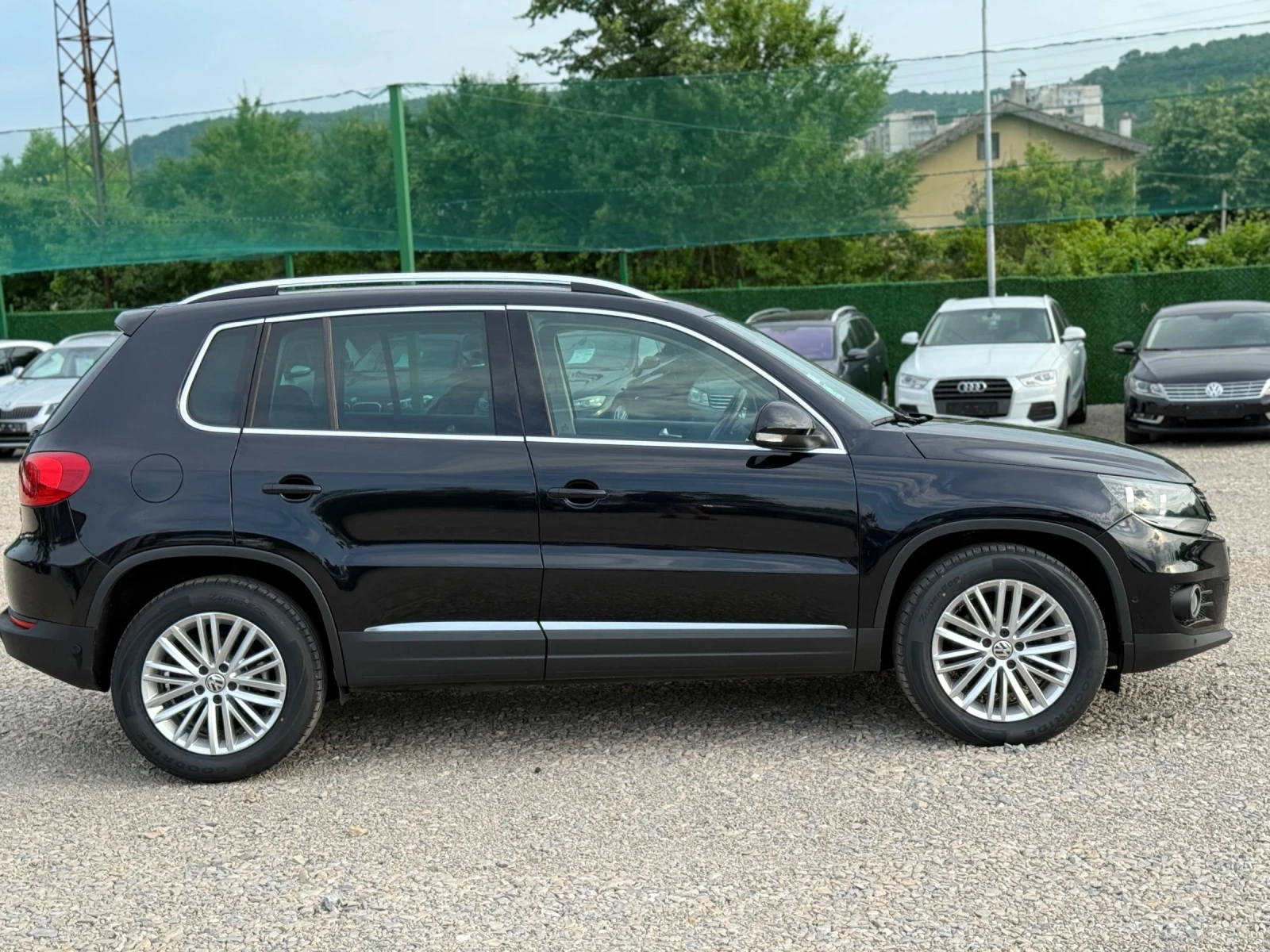 VW Tiguan 2.0tdi Нави, панорама 120000км КАТО НОВ! - изображение 5
