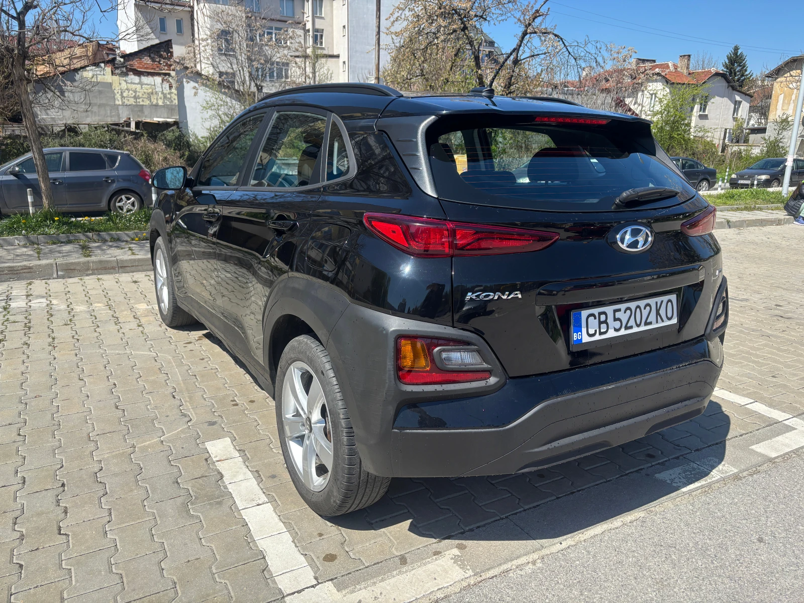 Hyundai Kona 2.0 Бензин Автомат 4x4 - изображение 4