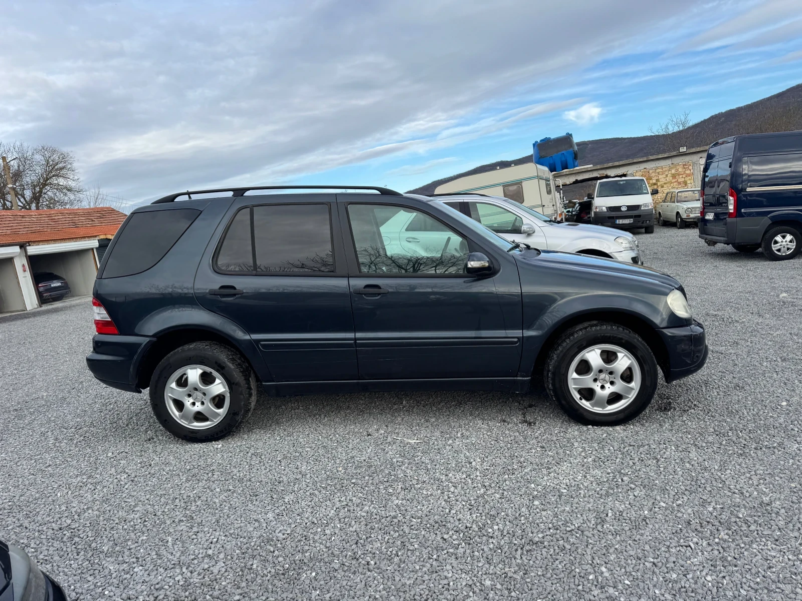 Mercedes-Benz ML 270  - изображение 4