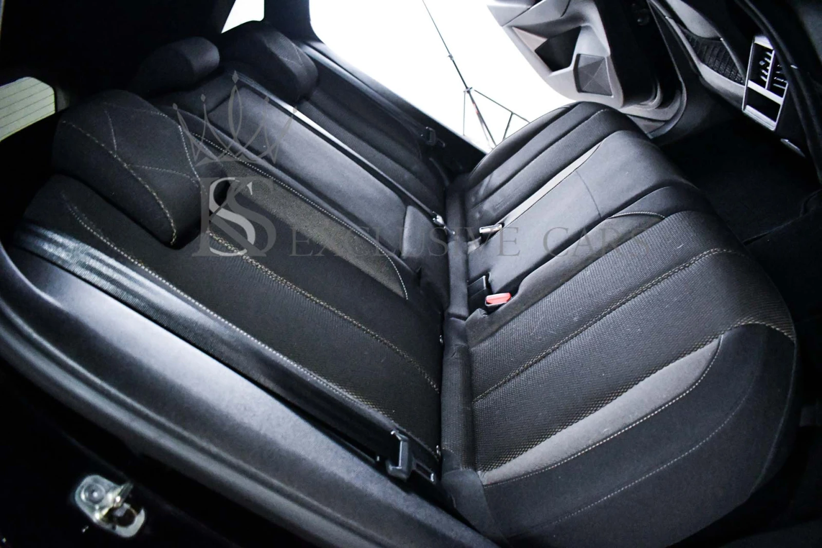 Citroen DS 7 Crossback 1.5d BLUEHDI* GRAND CHIC* 360* LED* , снимка 17 - Автомобили и джипове - 53733319