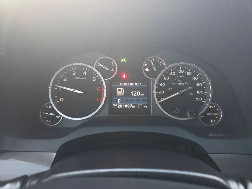 Toyota Tundra, снимка 9 - Автомобили и джипове - 53735066