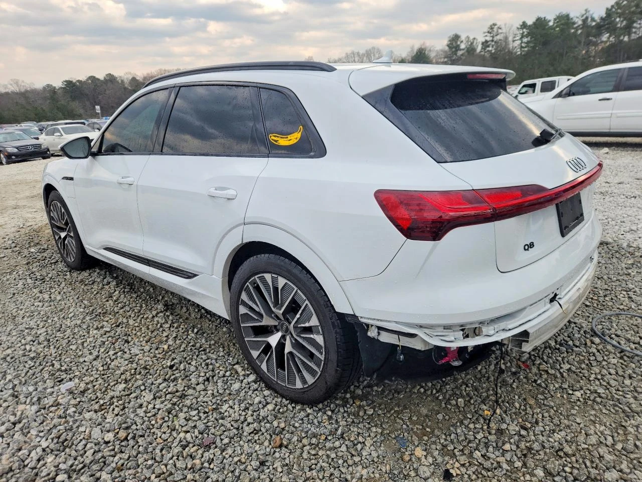 Audi Q8 E-TRON PRESTIGE| MATRIX| DISTRINIC| 360, снимка 4 - Автомобили и джипове - 54085295