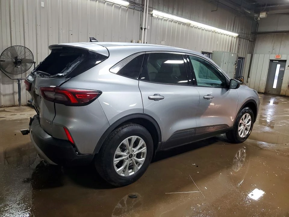 Ford Escape 1.5L 3 4x4 w/Front Whl Drv | Mobile.bg � ����������� 4