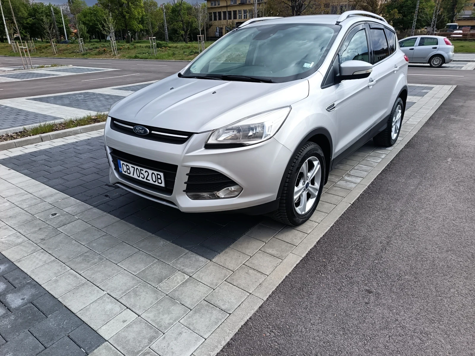 Ford Kuga 2.0, снимка 2 - Автомобили и джипове - 54383125