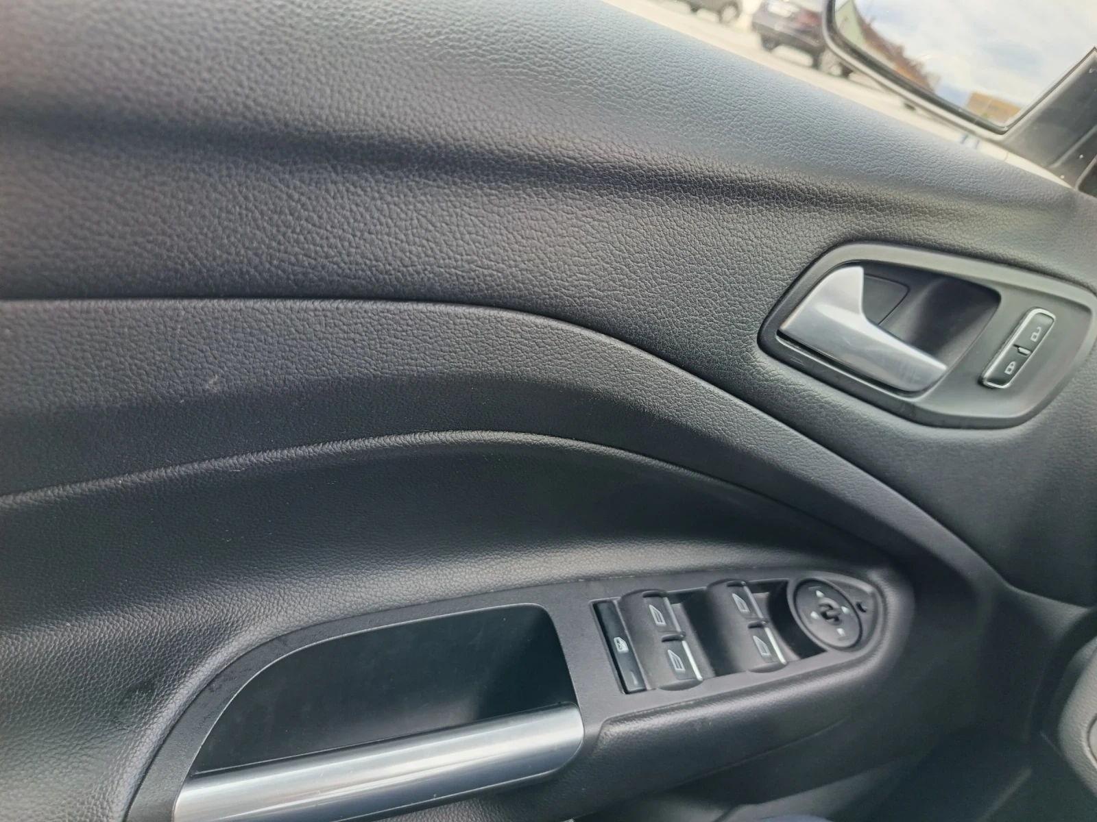 Ford Kuga 2.0, снимка 11 - Автомобили и джипове - 54383125