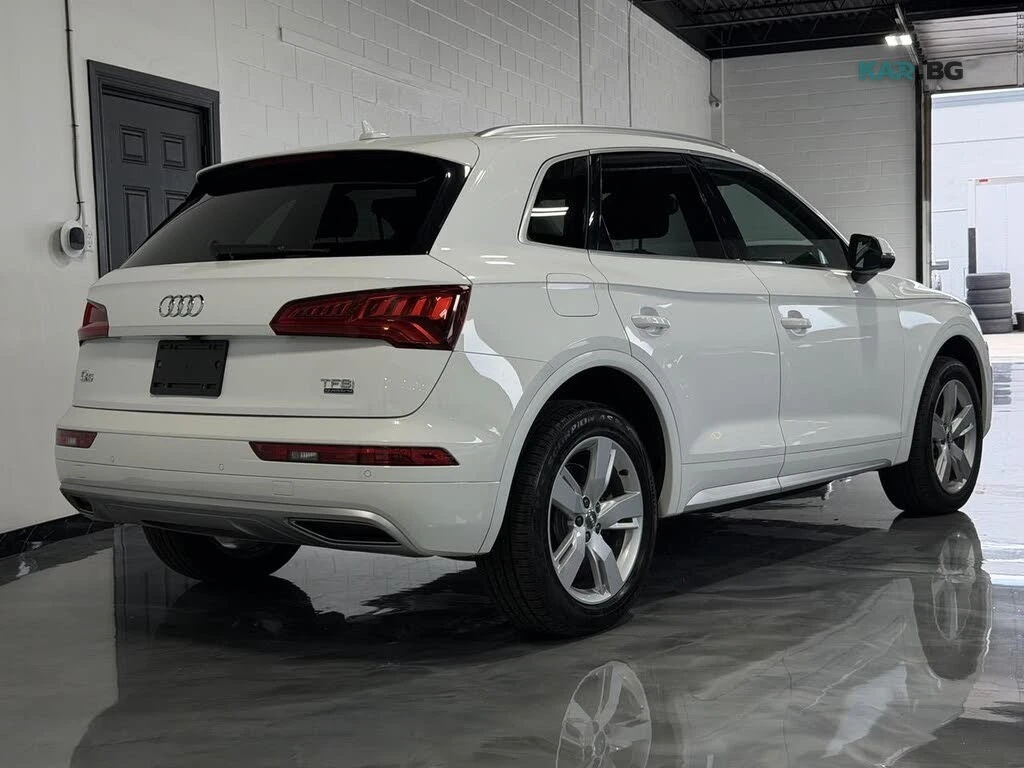 Audi Q5 * TECHNIK * PANO * Автокредит * (Цена до България), снимка 3 - Автомобили и джипове - 55204578
