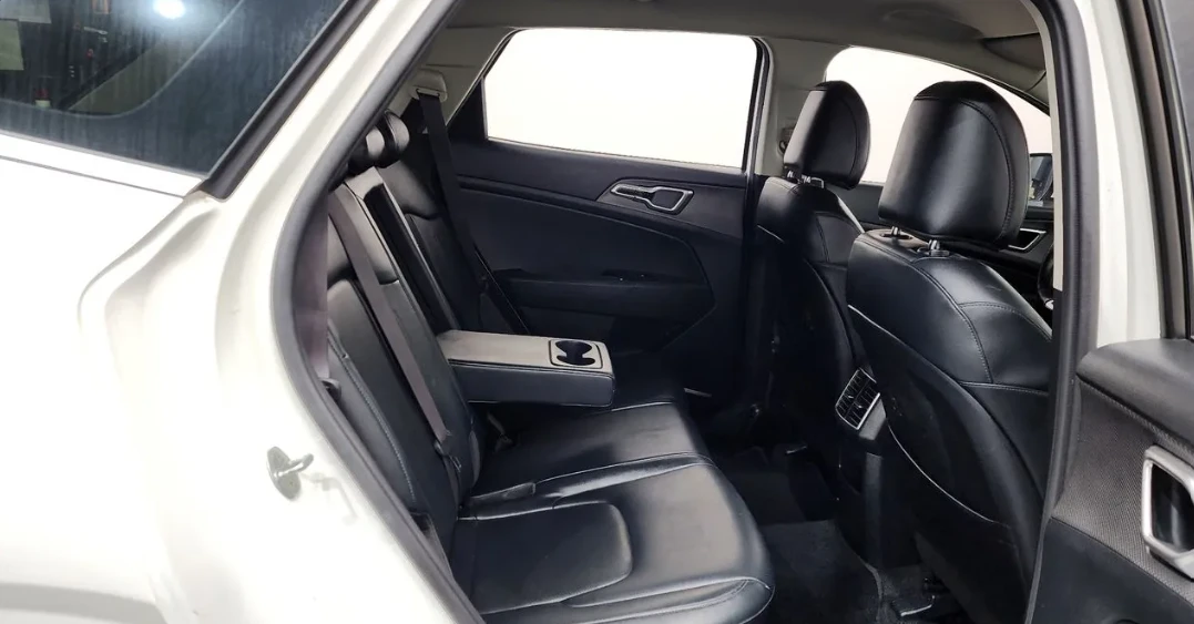 Kia Sorento * Prestige* Обдух* Pano* 360* HUD* Hi-Pass* , снимка 11 - Автомобили и джипове - 55578632