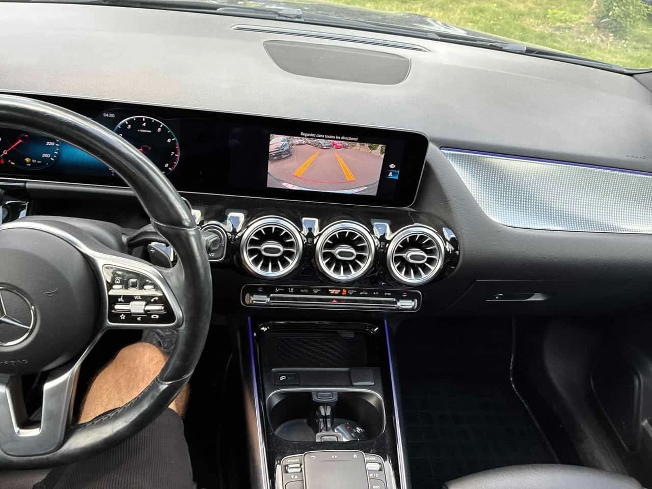 Mercedes-Benz GLA * 250 * АВТОКРЕДИТ БЕЗ ПЪРВОНАЧАЛНА ВНОСКА* , снимка 9 - Автомобили и джипове - 55659351