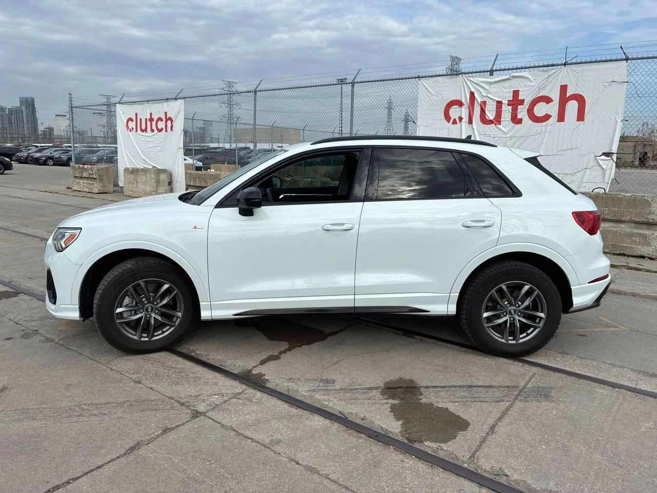 Audi Q3, снимка 2 - Автомобили и джипове - 56730424