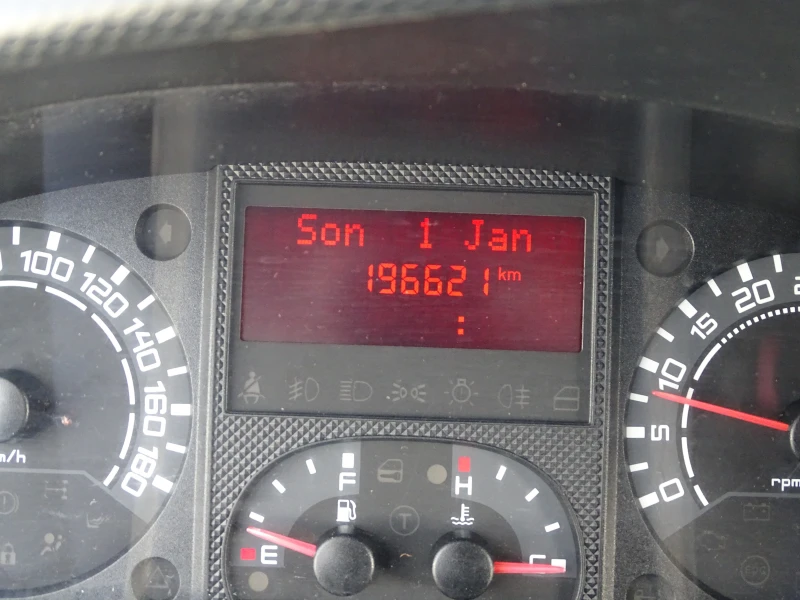 Iveco Daily 35S14, снимка 10 - Бусове и автобуси - 52246728