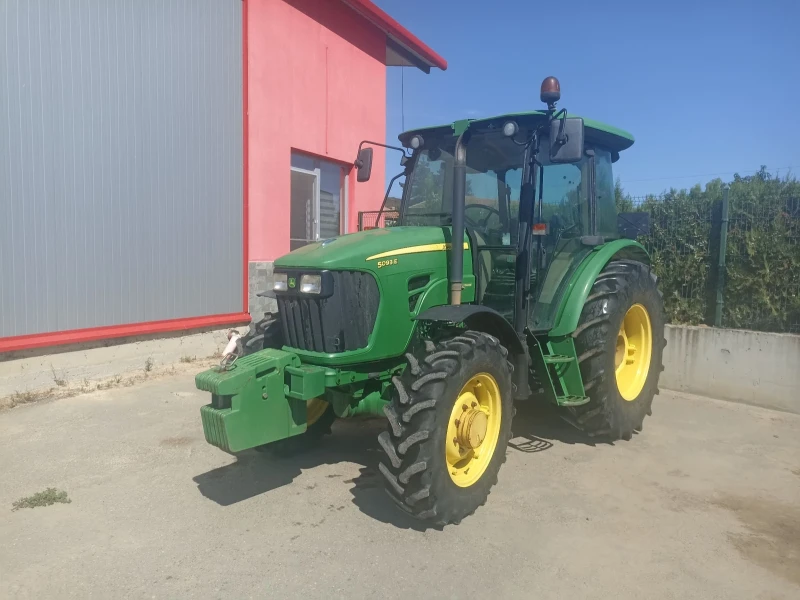 Трактор John Deere 5093 Е, снимка 1 - Селскостопанска техника - 47455548