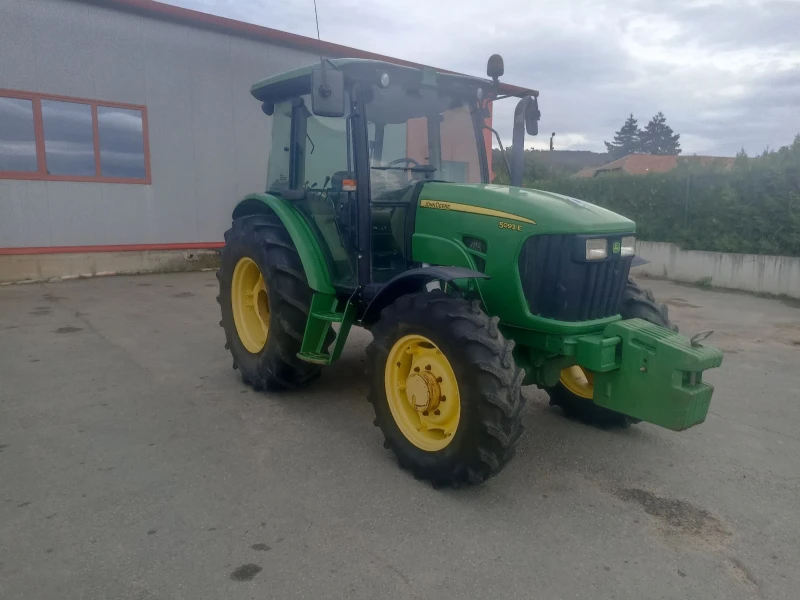 Трактор John Deere 5093 Е, снимка 2 - Селскостопанска техника - 47455548