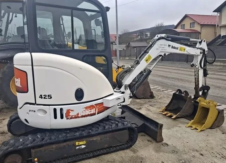 Багер Bobcat 425ZTS, снимка 2 - Индустриална техника - 56201642