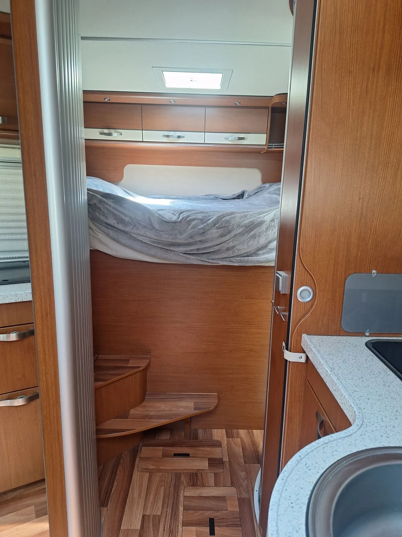 Кемпер HYMER / ERIBA B 594, снимка 4 - Каравани и кемпери - 55736921