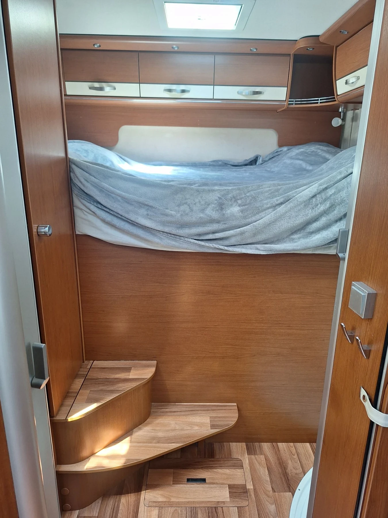 Кемпер HYMER / ERIBA B 594, снимка 17 - Каравани и кемпери - 55736921