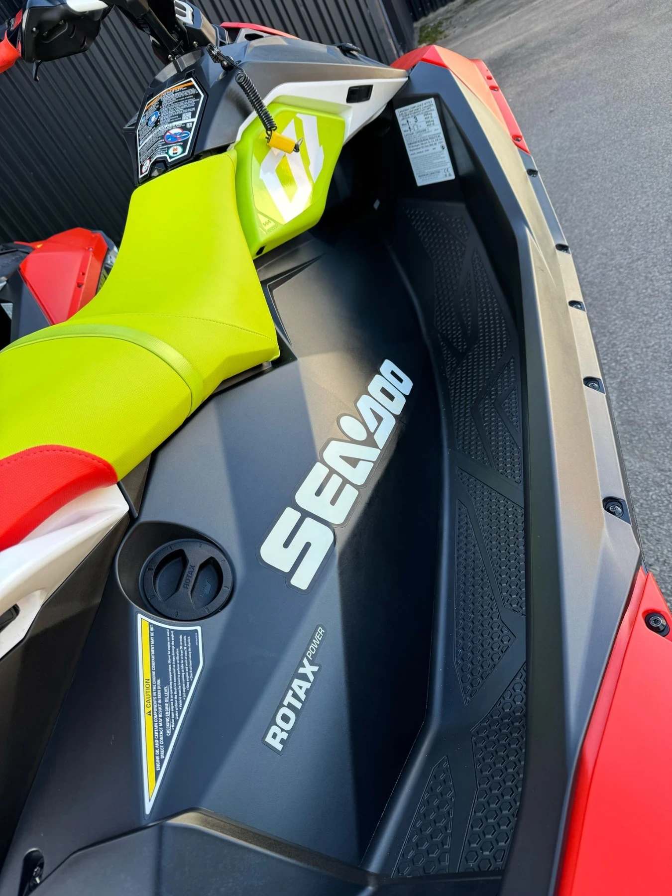 Джет Bombardier Sea Doo Spark Trixx РЕГИСТРИРАН - изображение 7