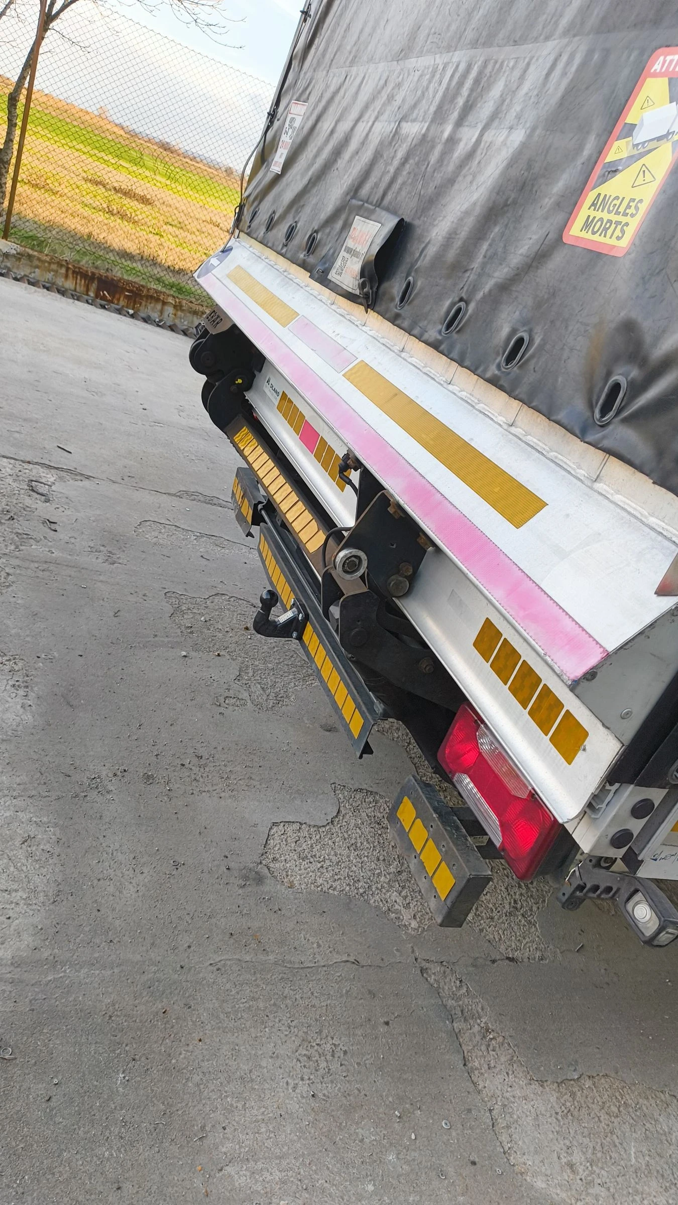 ����� ���� ��� ������  | Mobile.bg � ����������� 3