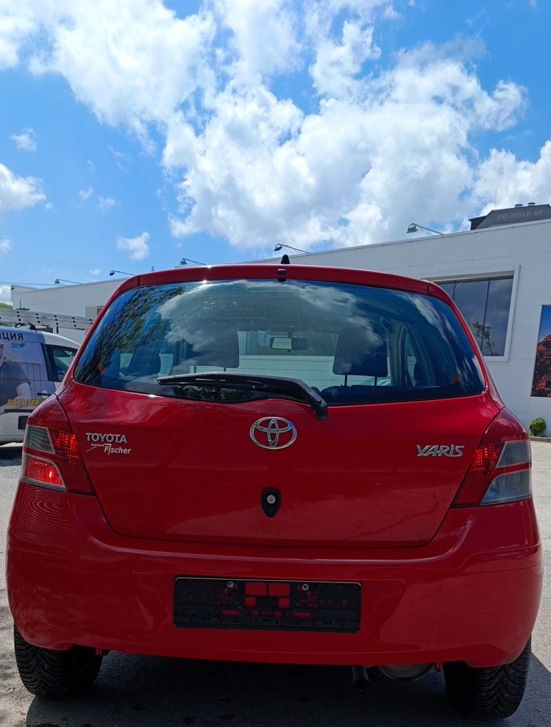 Toyota Yaris 1.33vvt-i Сервизна книжка, снимка 5 - Автомобили и джипове - 45472015