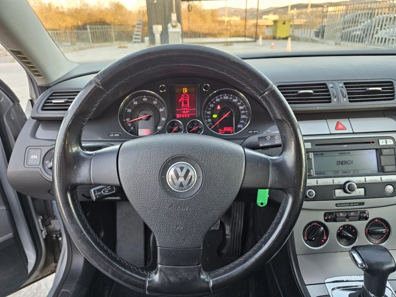 VW Passat 2.0i AUTOMAT, снимка 8 - Автомобили и джипове - 47889108