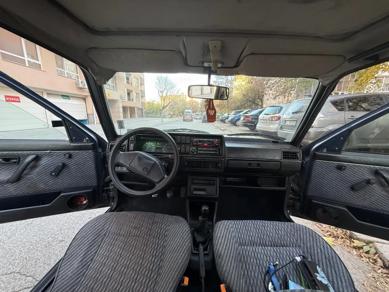 VW Jetta, снимка 5 - Автомобили и джипове - 48016323