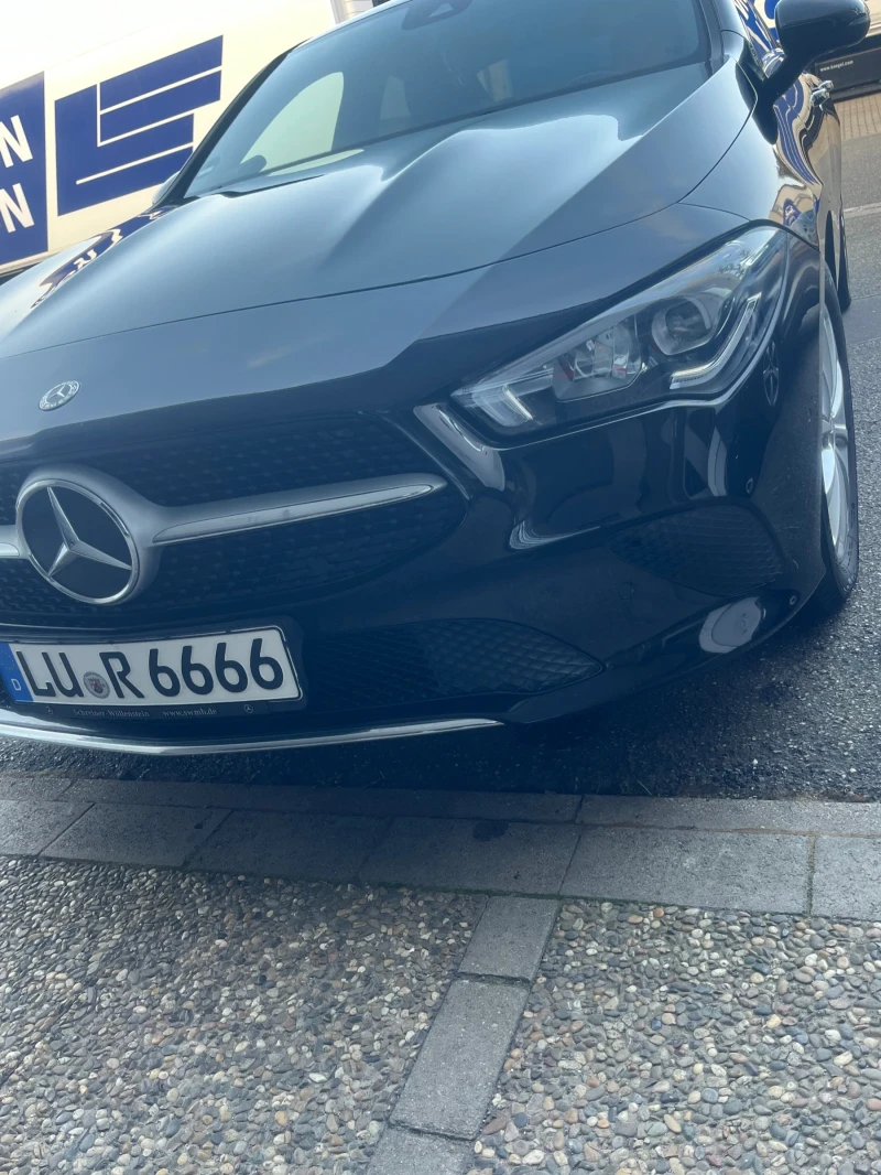 Mercedes-Benz CLA 220, снимка 2 - Автомобили и джипове - 49565208