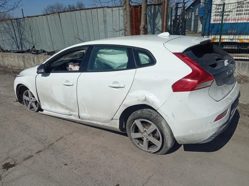 Volvo V40 2.0TDI TIP D4204T8, снимка 5 - Автомобили и джипове - 32154547