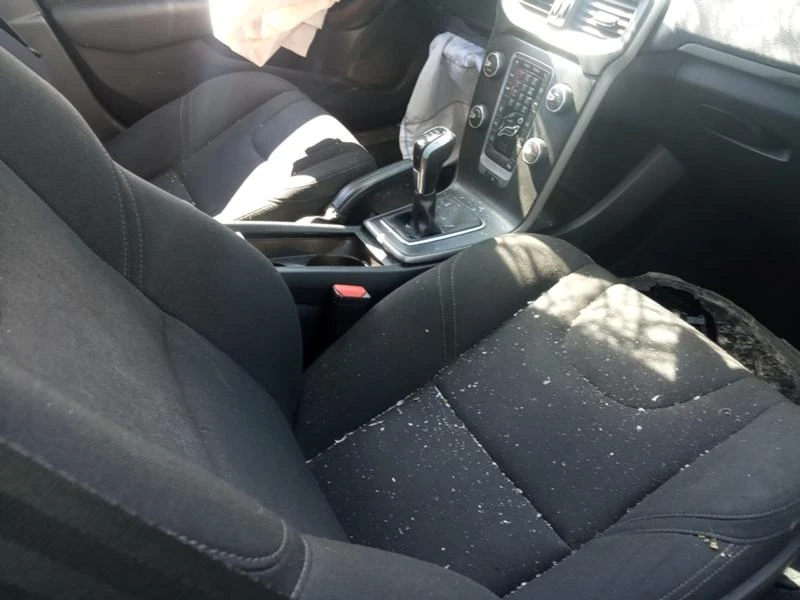 Volvo V40 2.0TDI TIP D4204T8, снимка 12 - Автомобили и джипове - 32154547