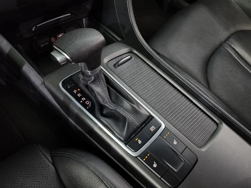 Kia K5 MX LUXURY LPG, снимка 9 - Автомобили и джипове - 55783721