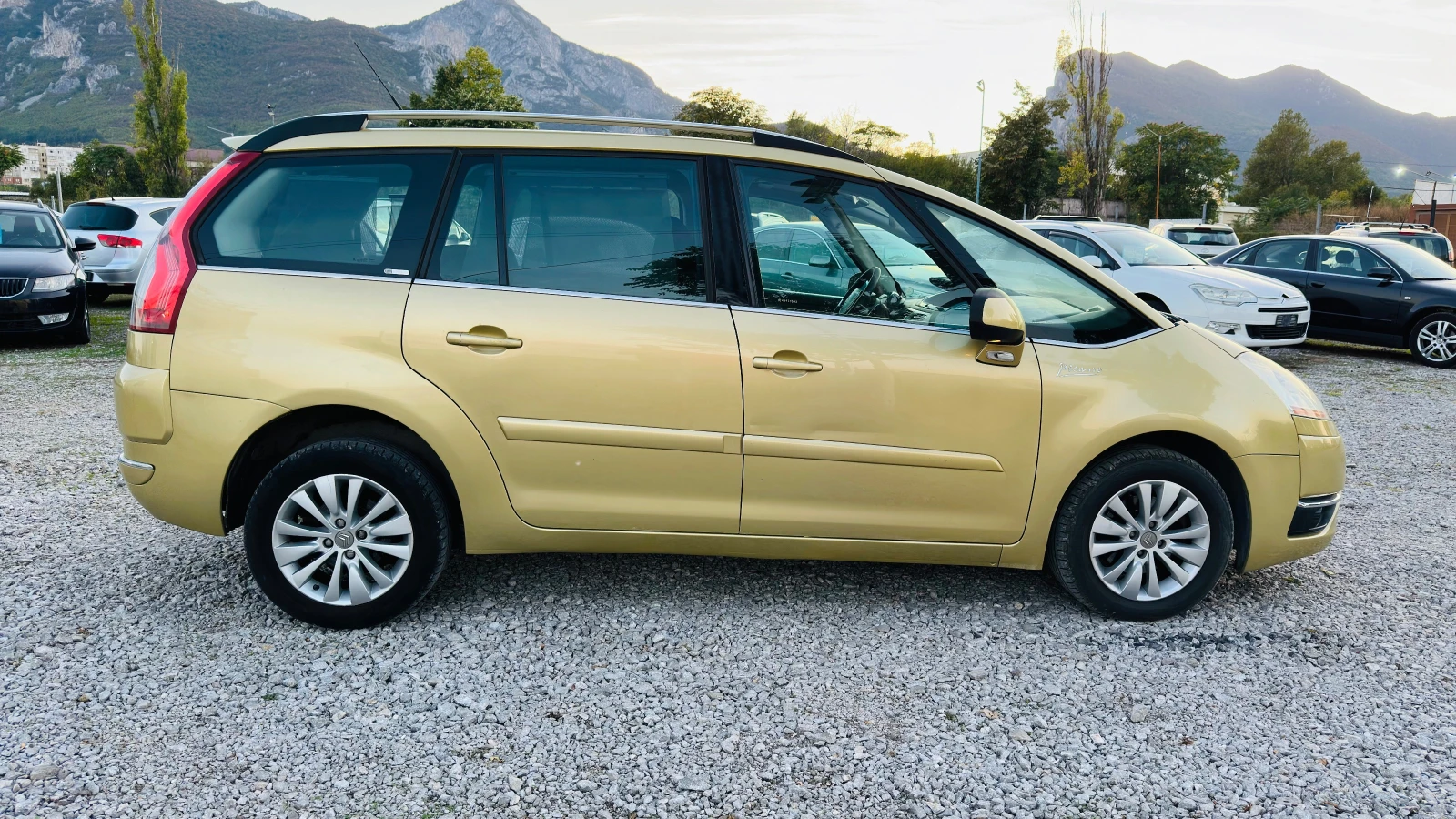 Citroen Grand C4 Picasso 2.0hdi-136kc-евро 4 7 места-автомат-Италия - изображение 4