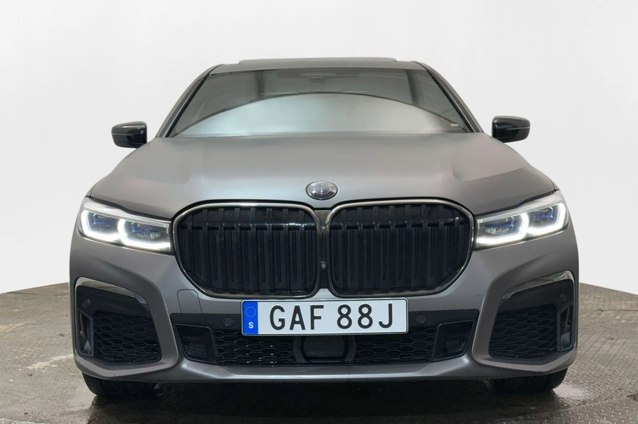BMW 750 M xDrive * B&W * Massage * TV - изображение 2