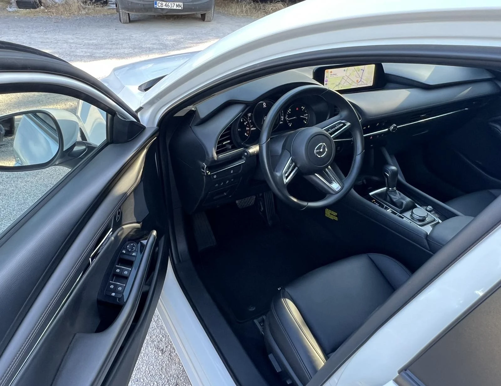 Mazda 3 -FULL ЕКСТРИ !!!  - изображение 10