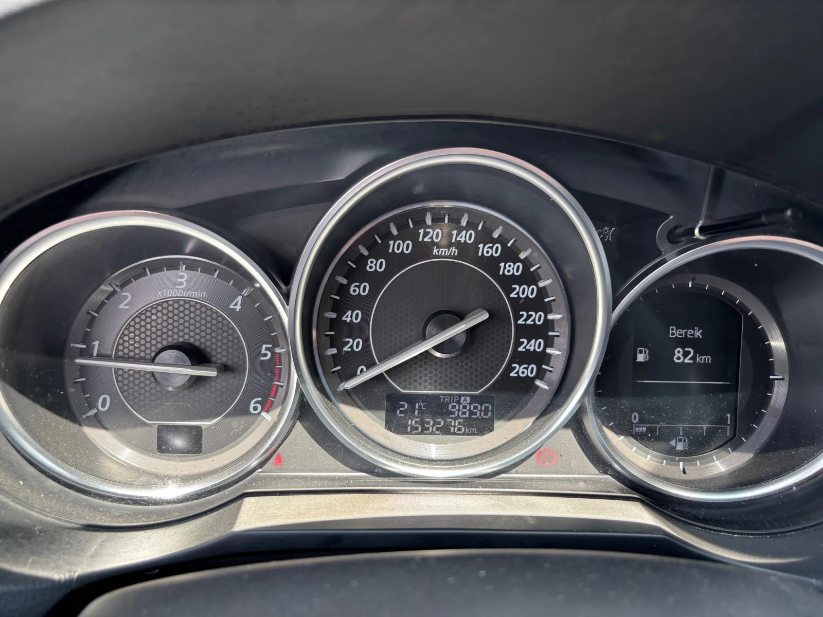Mazda 6 2.2D Skydrive КОЖА - ВСИЧКИ ЕКСТРИ - изображение 8