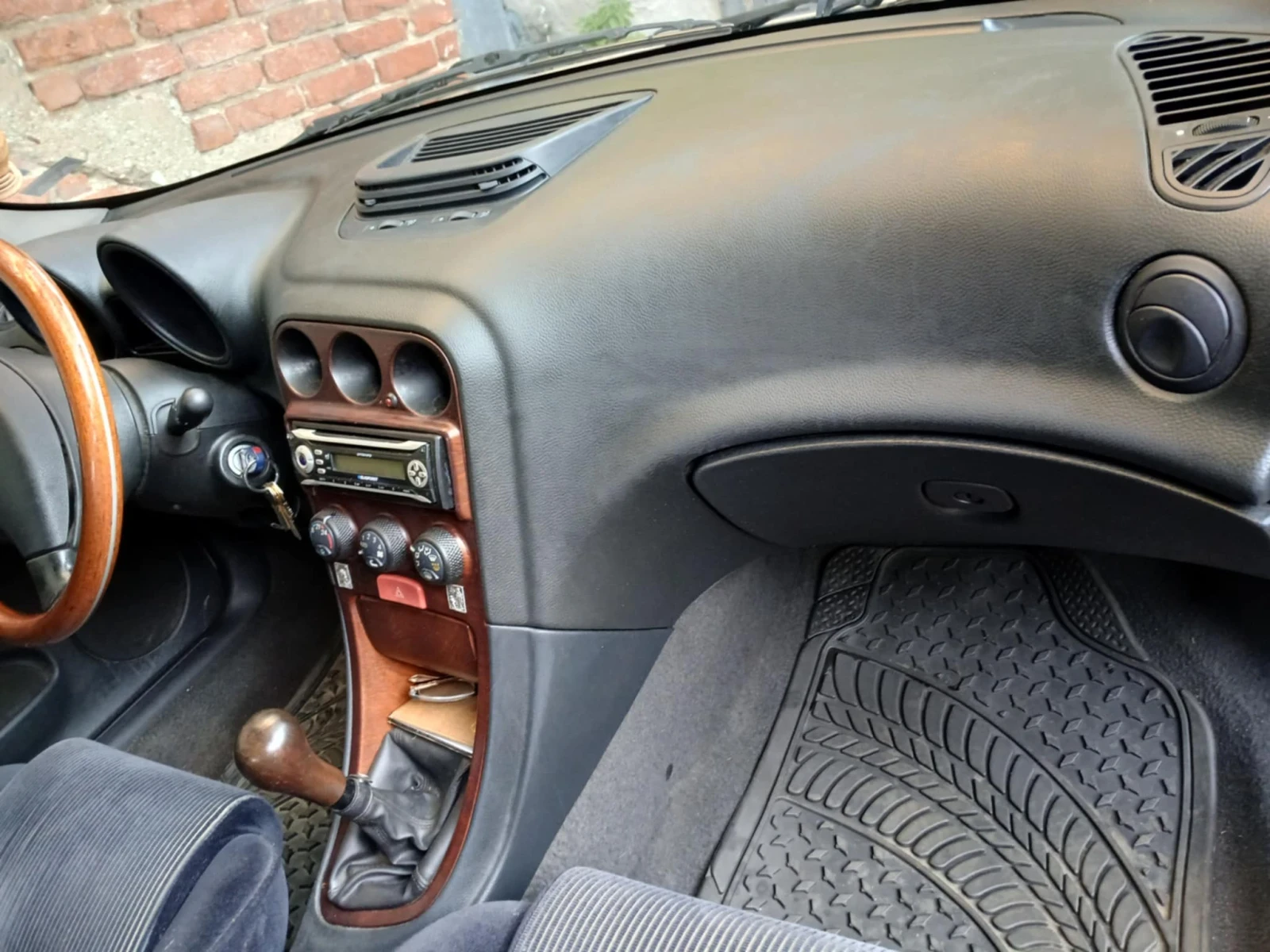 Alfa Romeo 156 2.0ts Газов инжекцион  | Mobile.bg — изображение 3