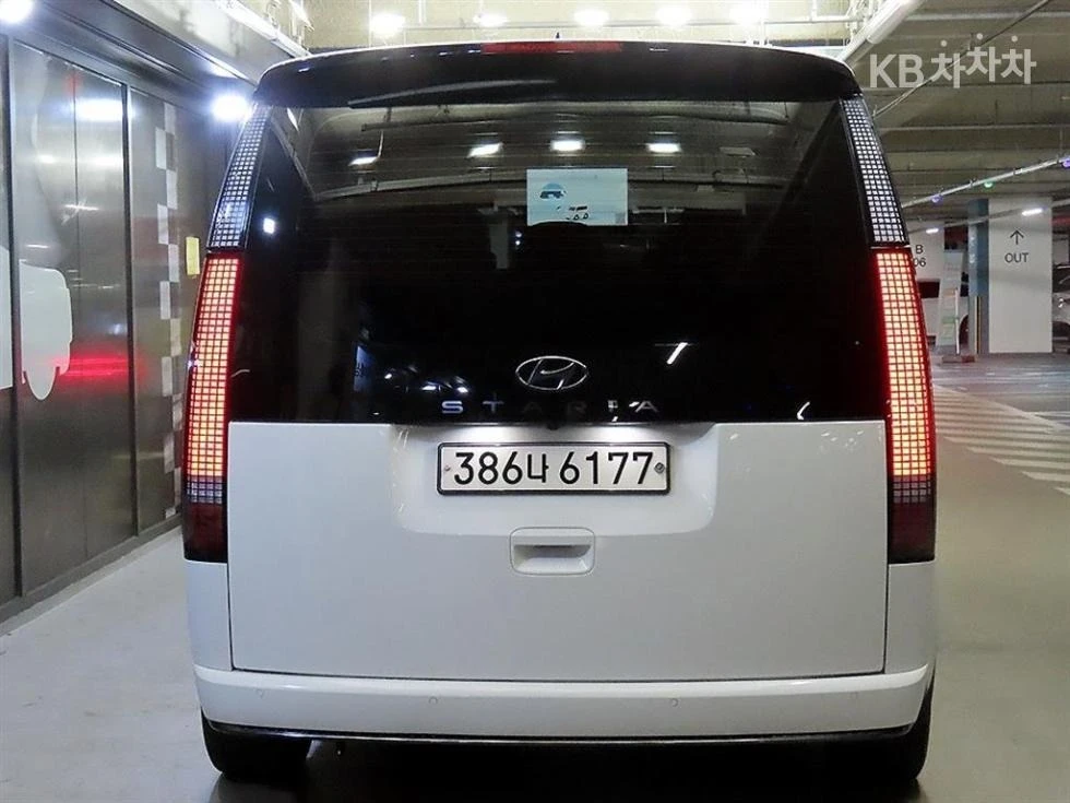 Hyundai Staria 2023 - изображение 5