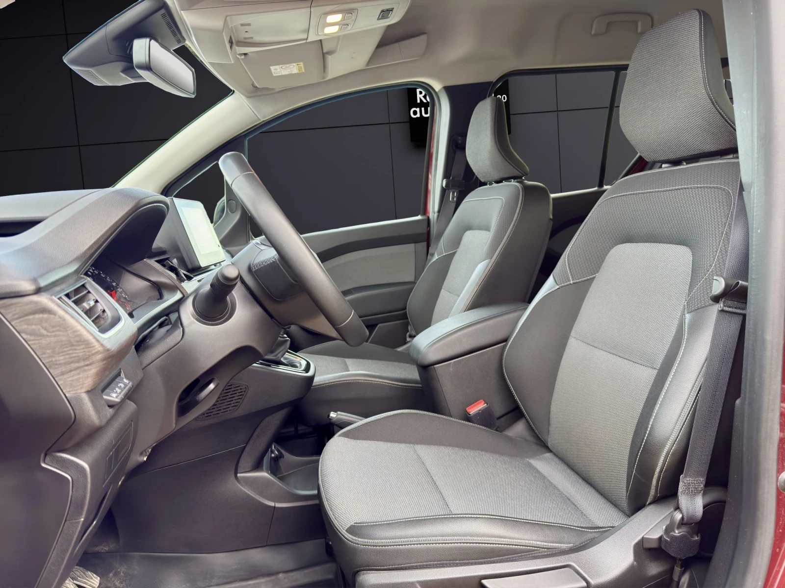 Renault Kangoo 1.5 DCI* ГАРАНЦИОНЕН* KEYLESS* DISTR* CAM* CARPLAY - изображение 9