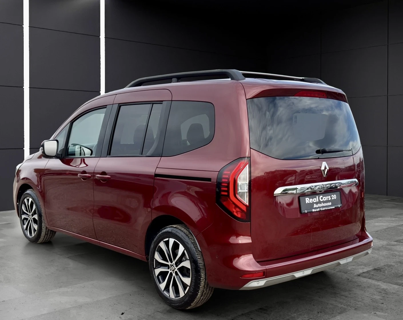 Renault Kangoo 1.5 DCI* ГАРАНЦИОНЕН* KEYLESS* DISTR* CAM* CARPLAY - изображение 6