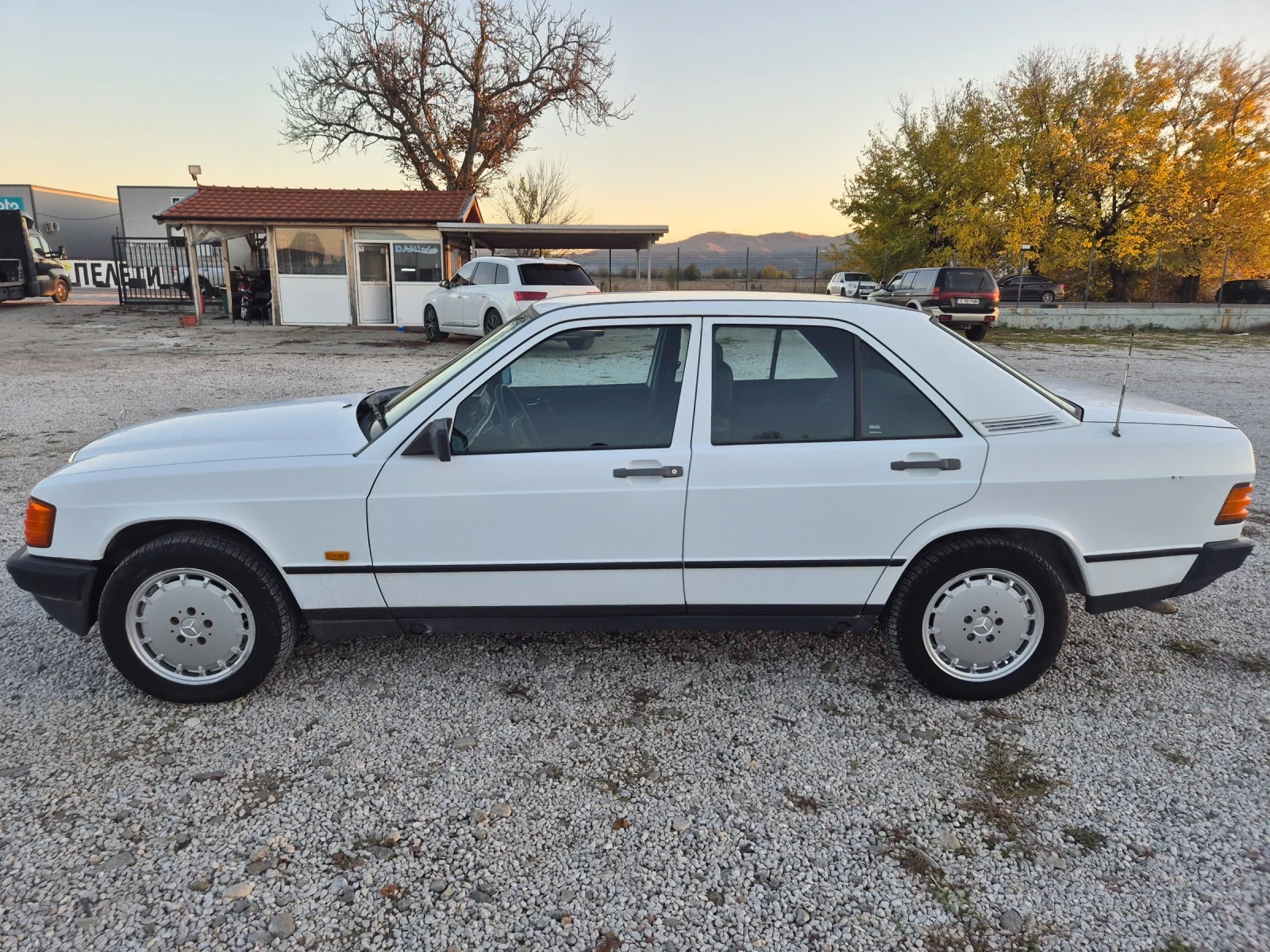Mercedes-Benz 190 2.0i 122ps. - изображение 6