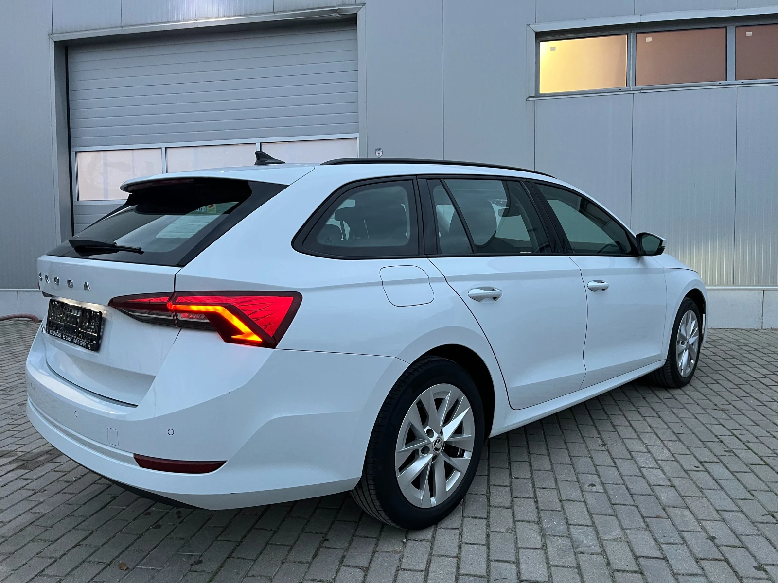 Skoda Octavia 2.0 TDI DSG FULL LED TUV-Германия - изображение 4