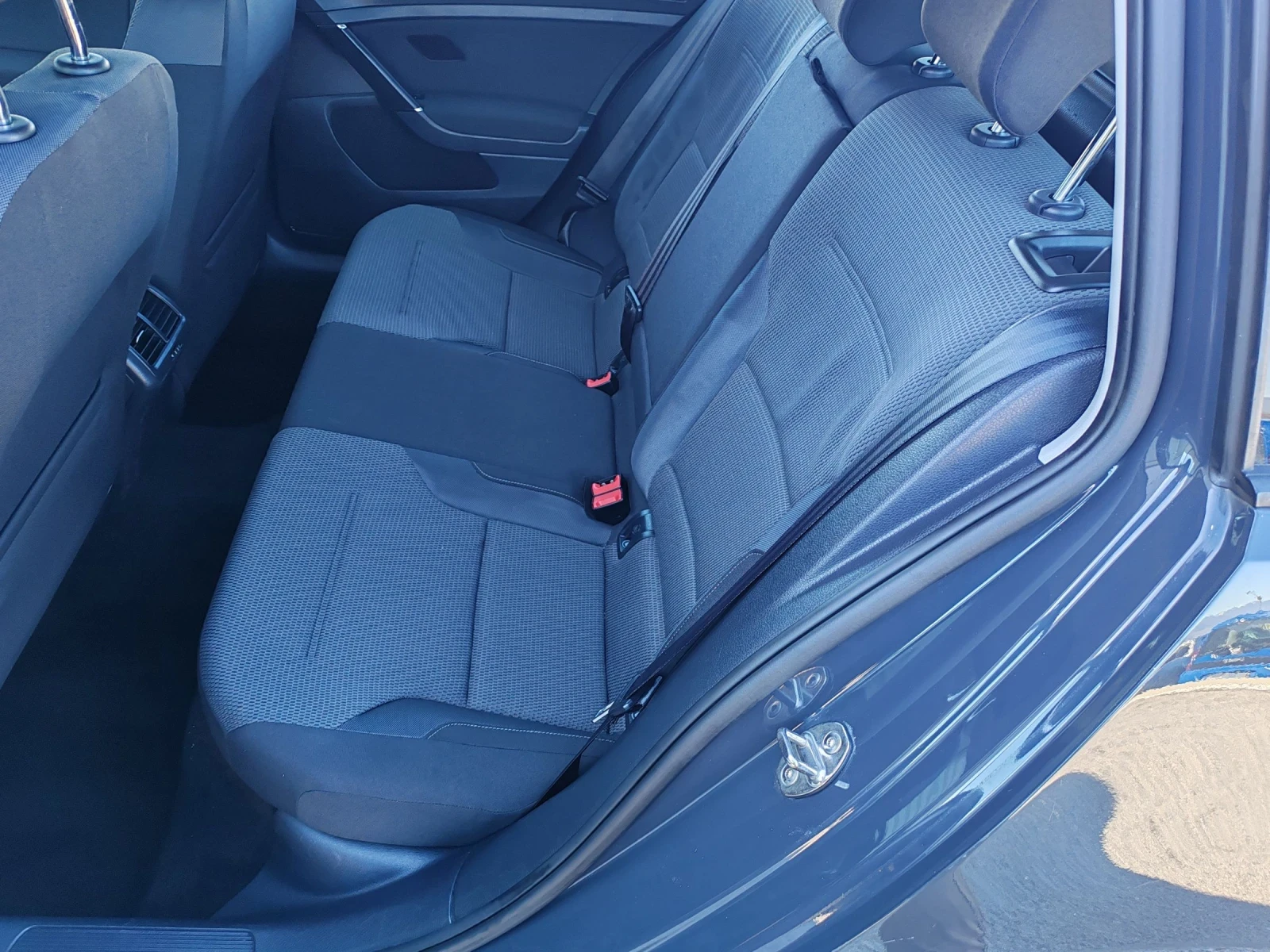 VW Golf SW 1.6TDI 105kc | Mobile.bg � ����������� 13