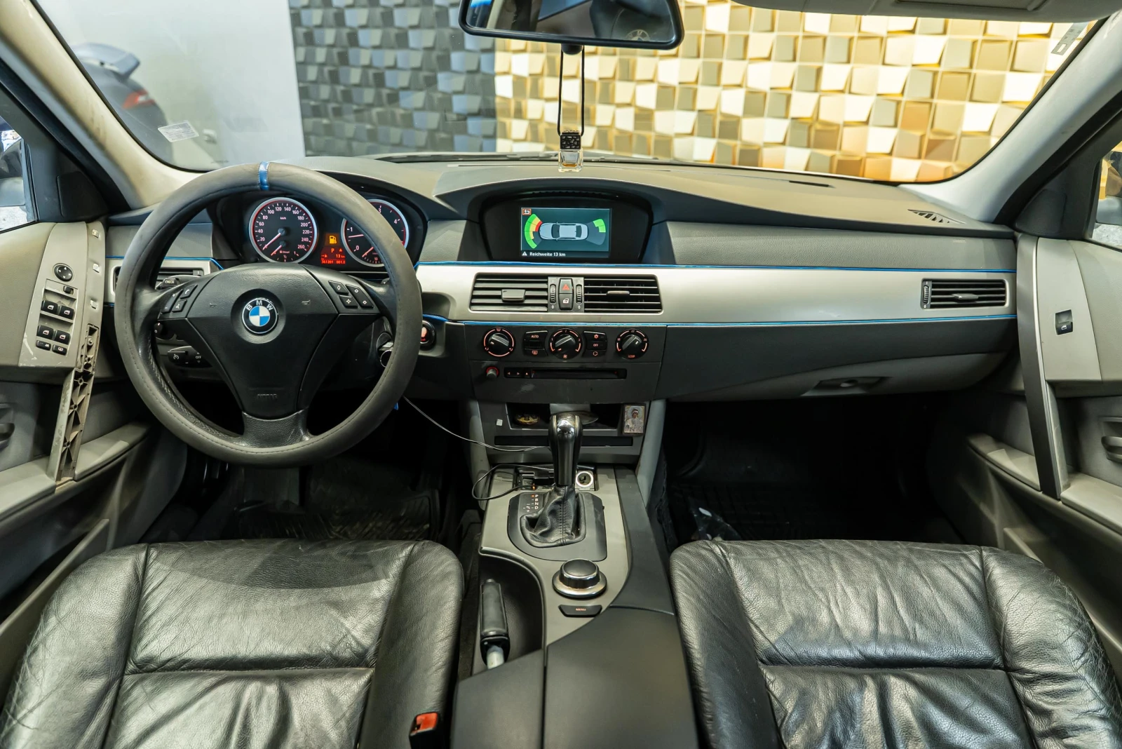 BMW 525 D, снимка 11 - Автомобили и джипове - 53810442