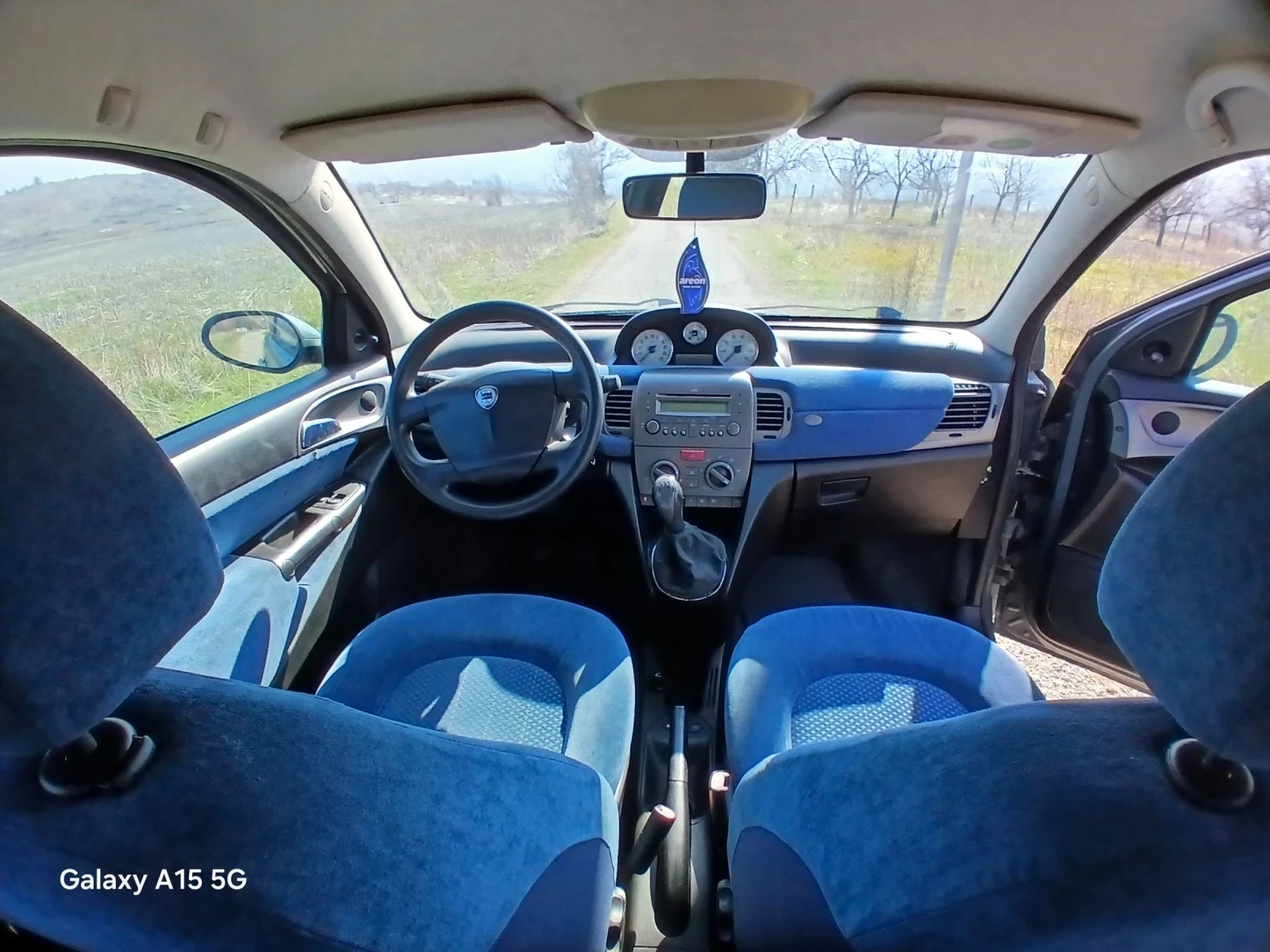 Lancia Ypsilon 1.3 Multijet , снимка 8 - Автомобили и джипове - 54260055