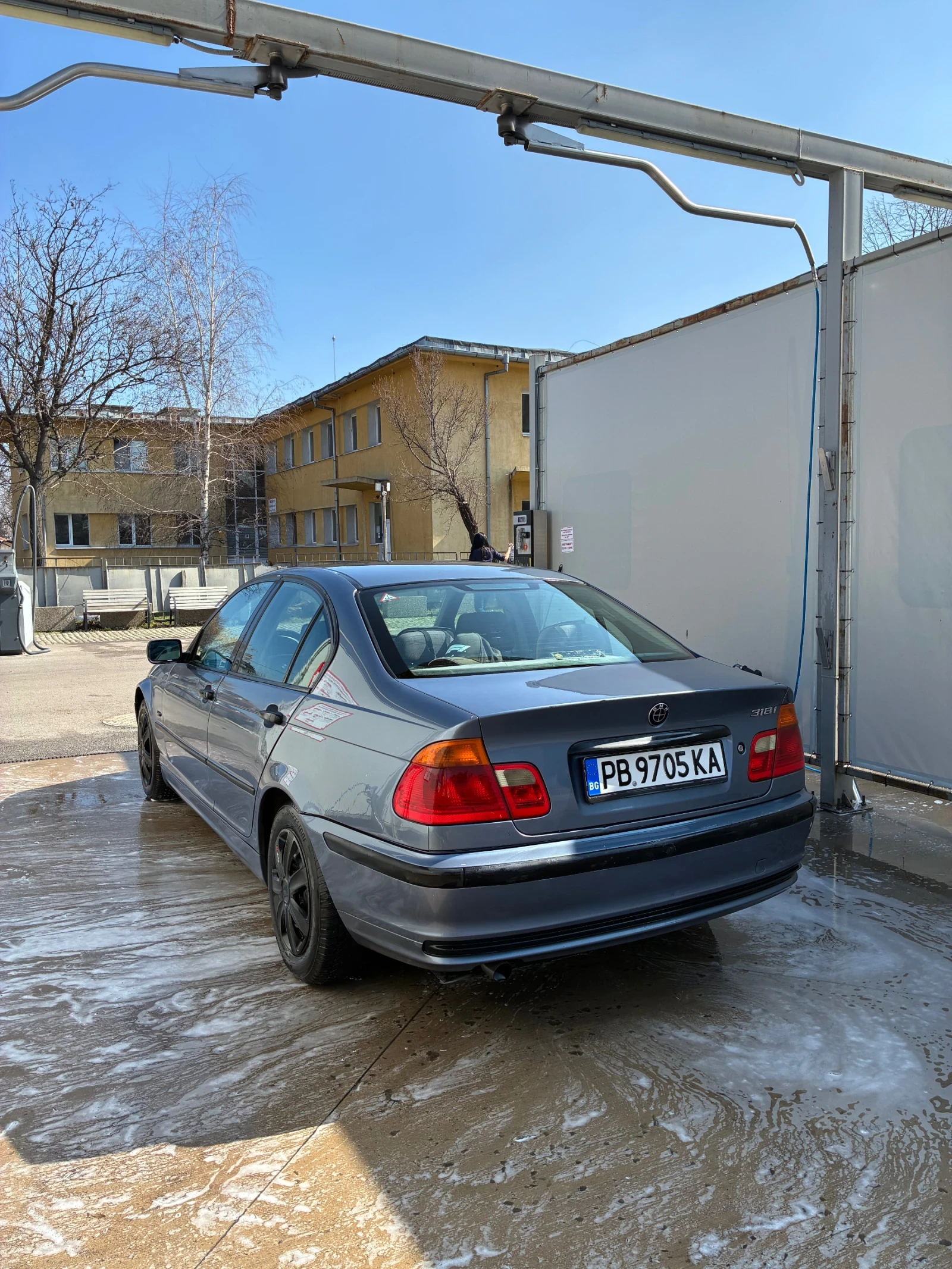 BMW 318, снимка 6 - Автомобили и джипове - 54238322