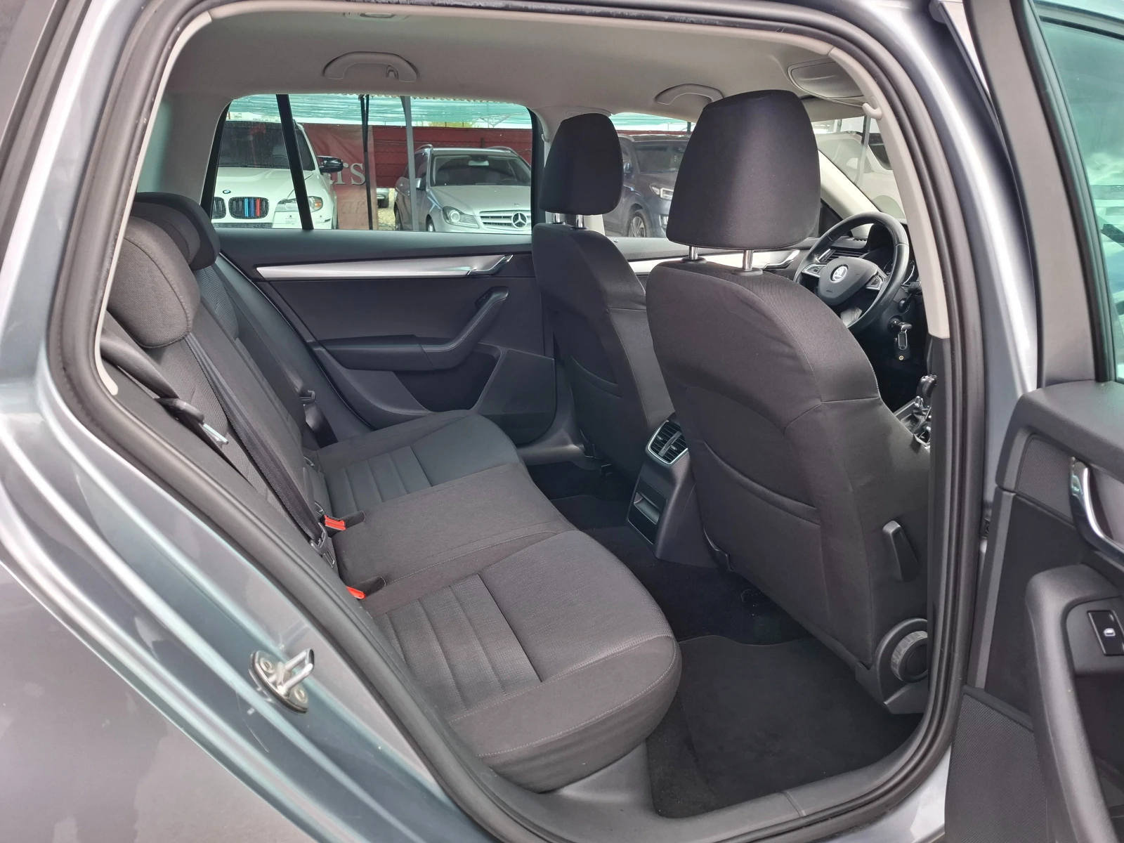Skoda Octavia 1.8i / 4x4 Automat  | Mobile.bg � ����������� 10
