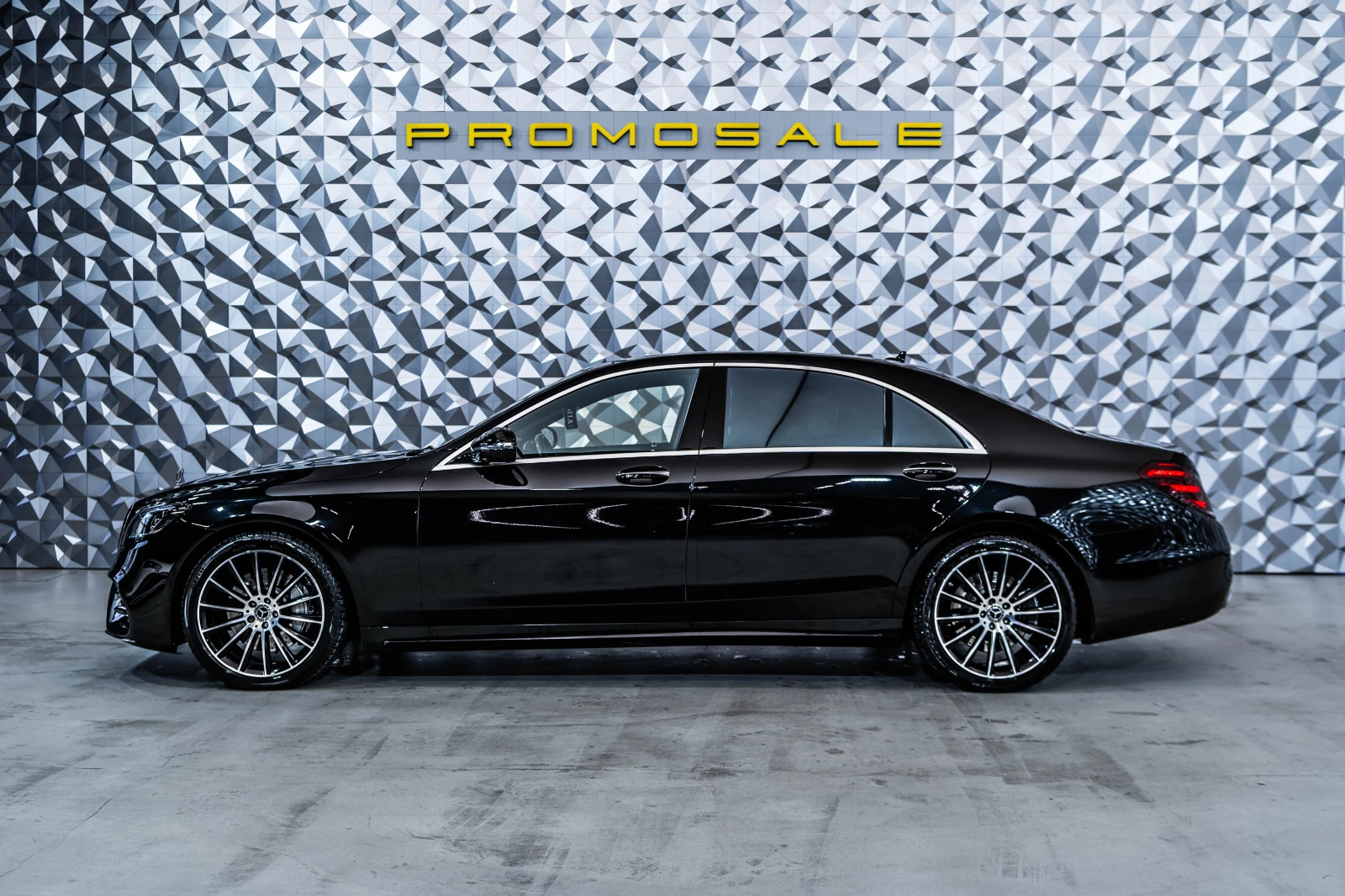 Mercedes-Benz S 560 4M AMG* Pano* Burmester, снимка 3 - Автомобили и джипове - 54370122