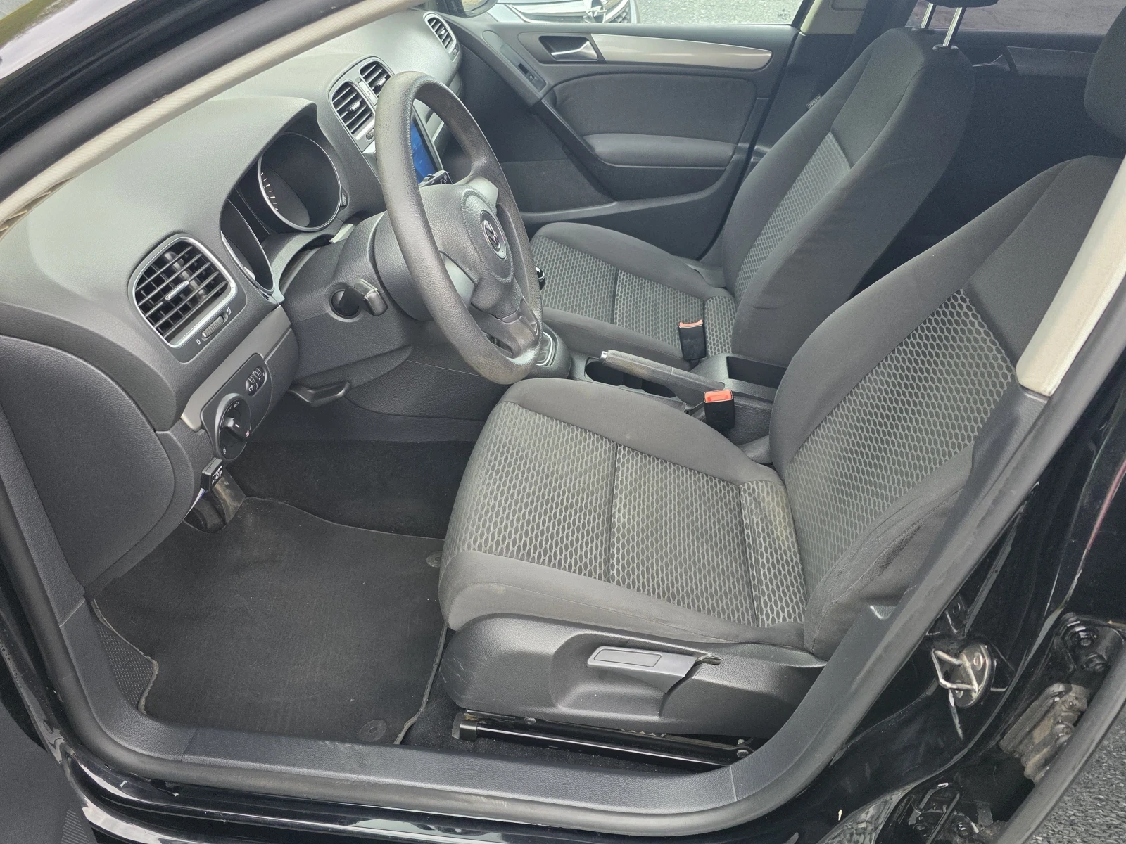 VW Golf 1.4 80коня Android CarPlay, снимка 9 - Автомобили и джипове - 54549141