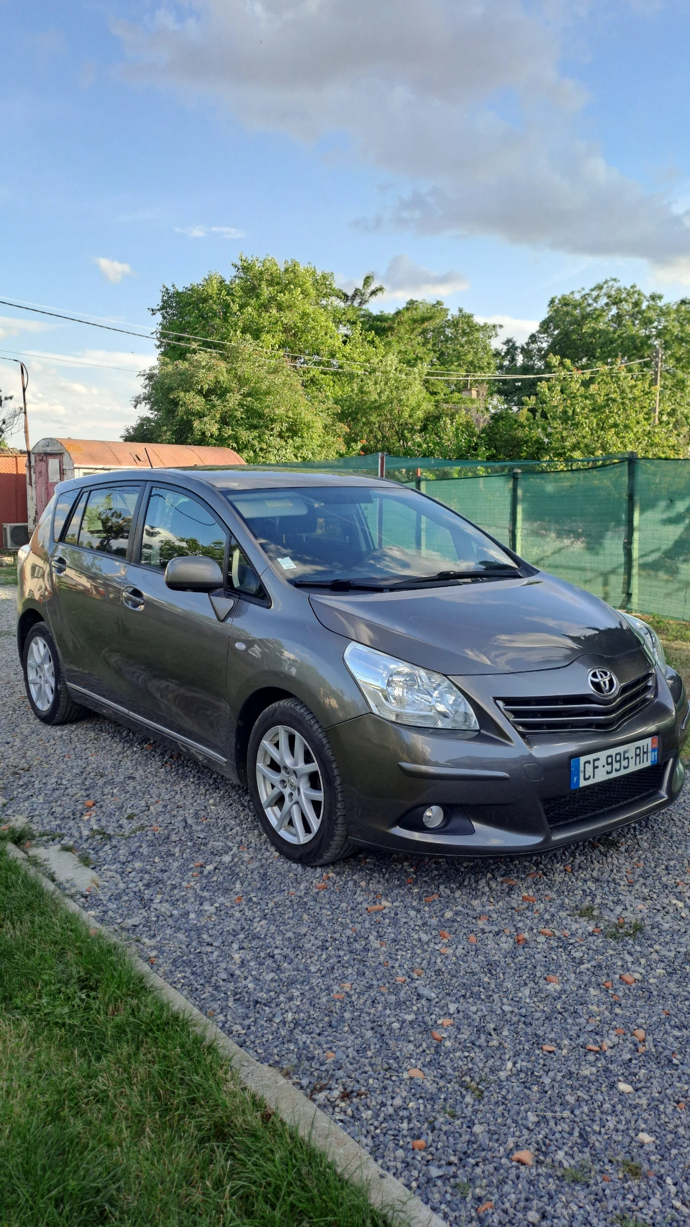 Toyota Verso 2.0 D-4D 126 к.с. | Executive | Обслужена, снимка 3 - Автомобили и джипове - 55040474