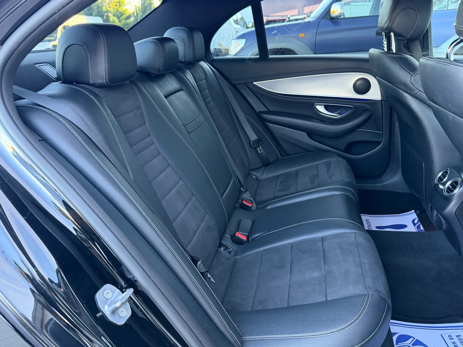 Mercedes-Benz E 220, снимка 12 - Автомобили и джипове - 55940268