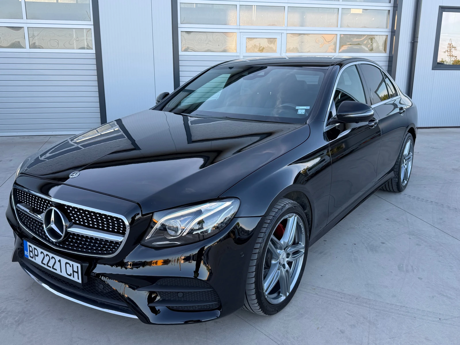 Mercedes-Benz E 220, снимка 8 - Автомобили и джипове - 55940268
