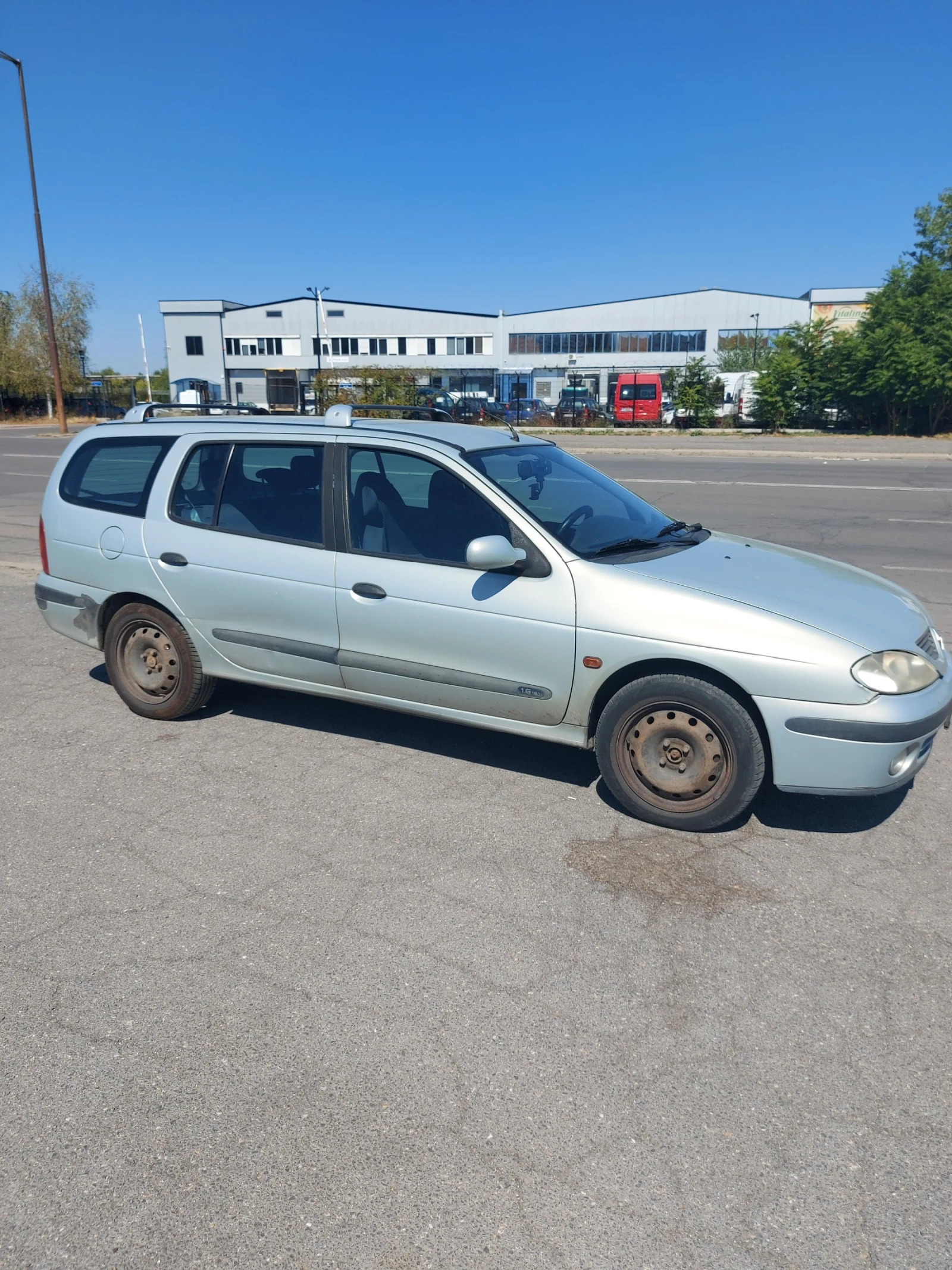 Renault Megane 2003, снимка 3 - Автомобили и джипове - 56022339